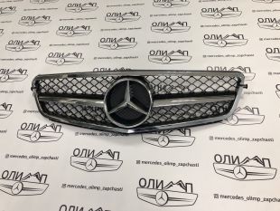 Решетка радиатора на Mercedes W204 AMG 6.3 хром Решетка радиатора на Mercedes W204 AMG 6.3 хром